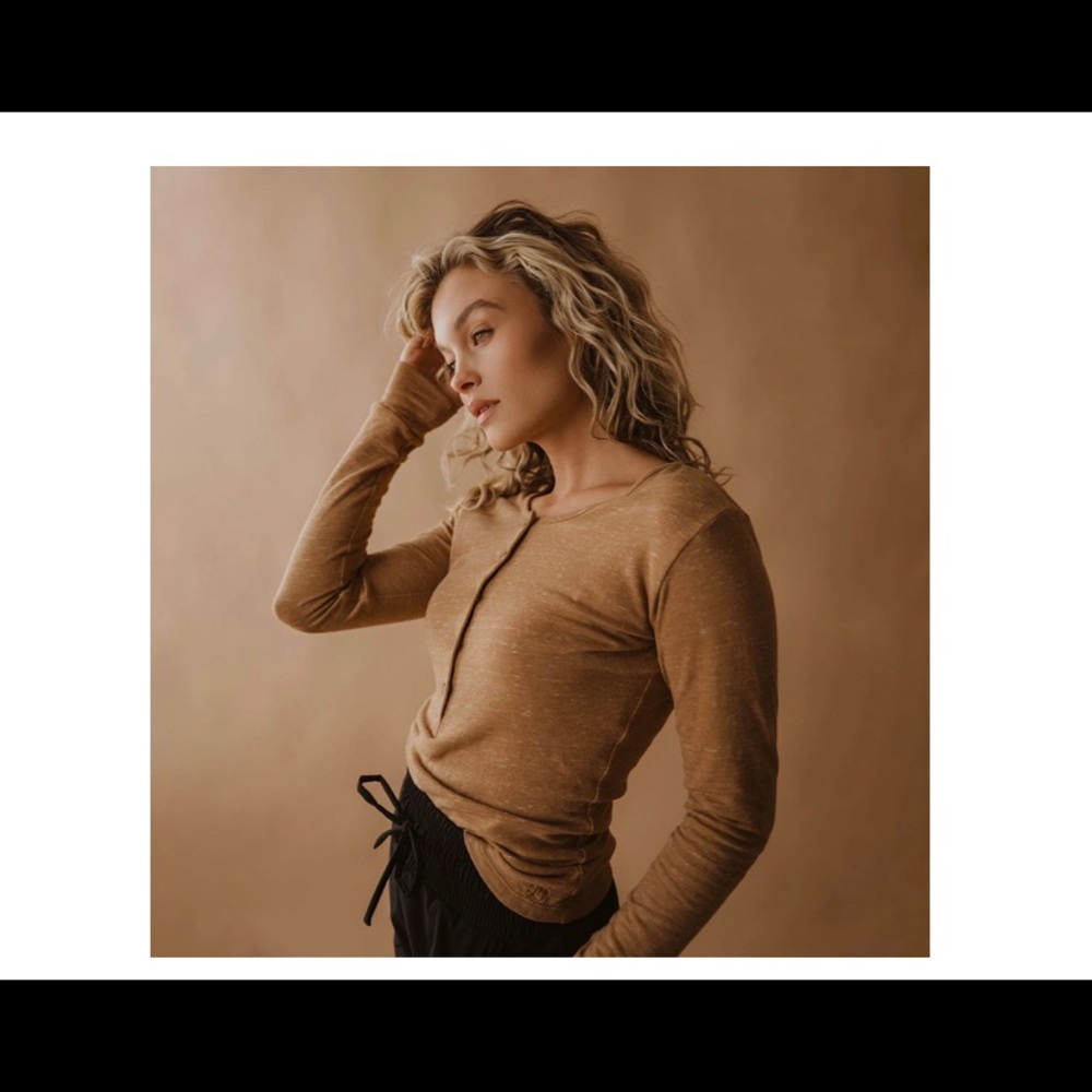 Albion cabin fever Henley, heathered camel